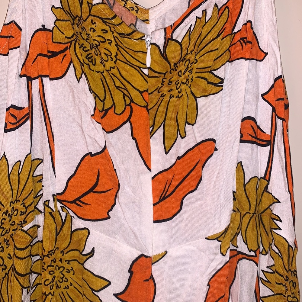 Women’s Sunflower Print Jumpsuit with Pockets - Picture 10 of 12